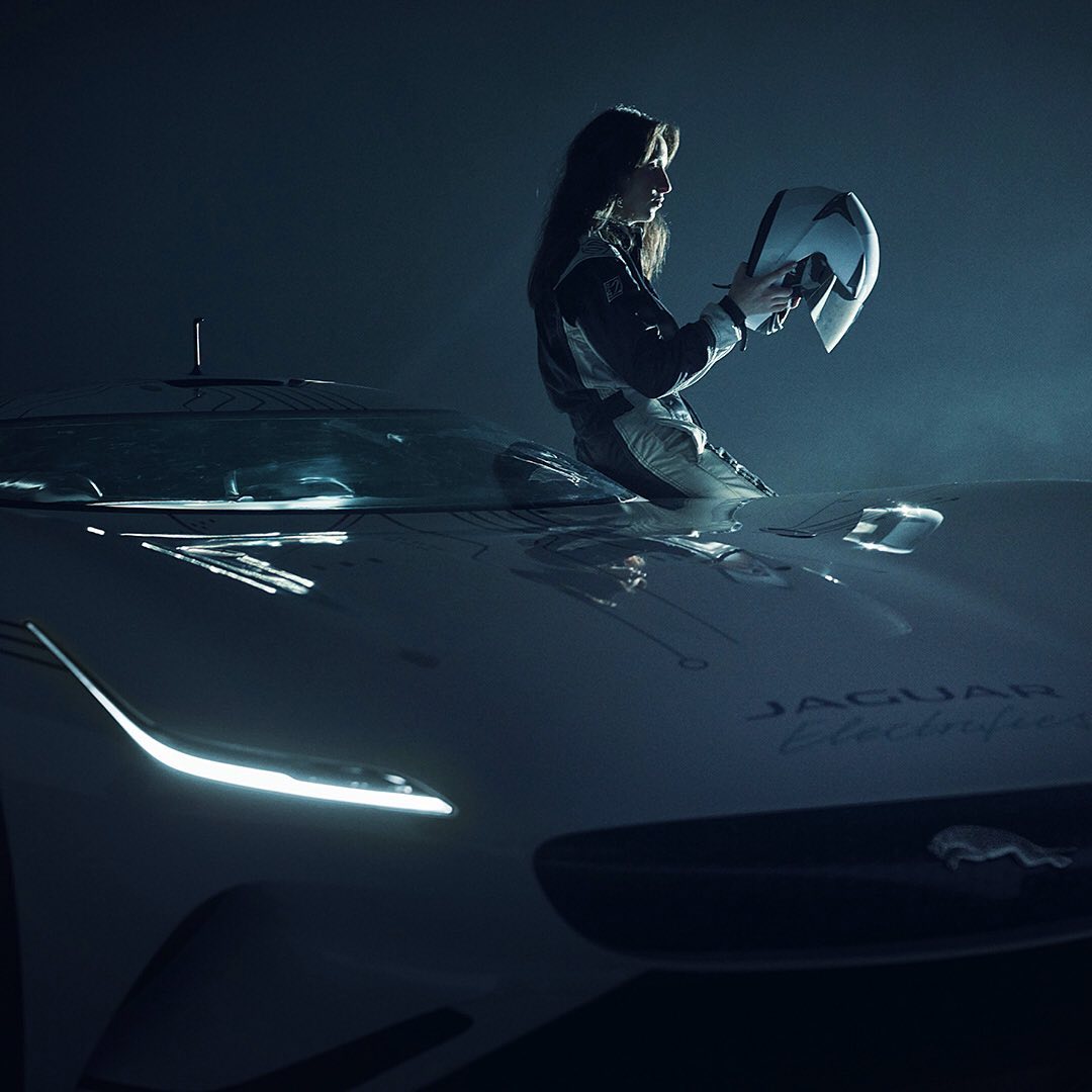 Jaguar Vision Gran Turismo SV